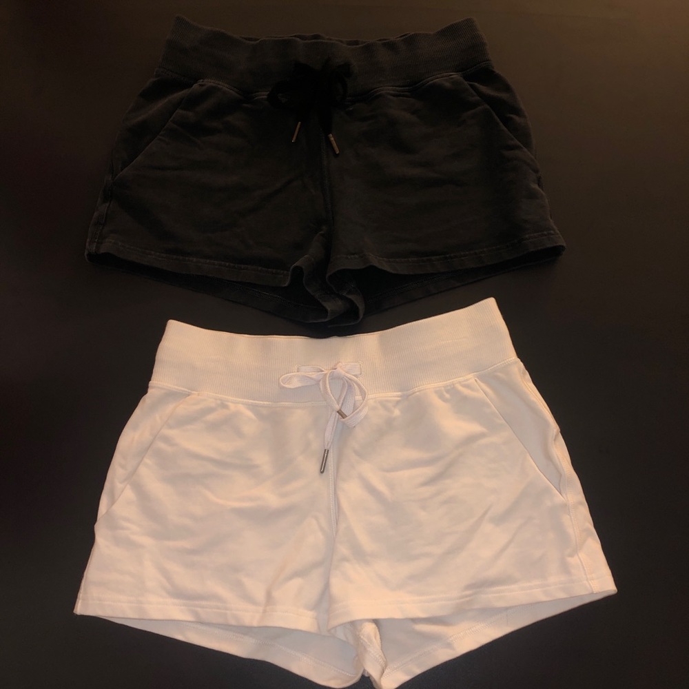 Lululemon Shorts - 4 - Picture 3 of 4
